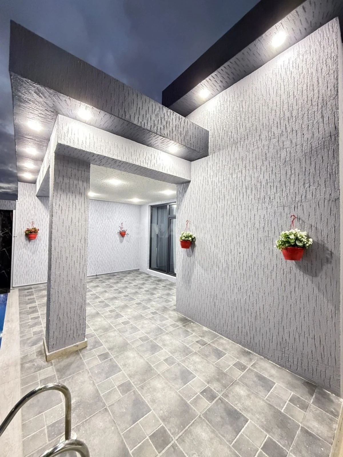 Satılır 4 otaqlı həyət evi 160 m²