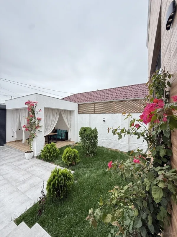 Satılır 4 otaqlı həyət evi 150 m²