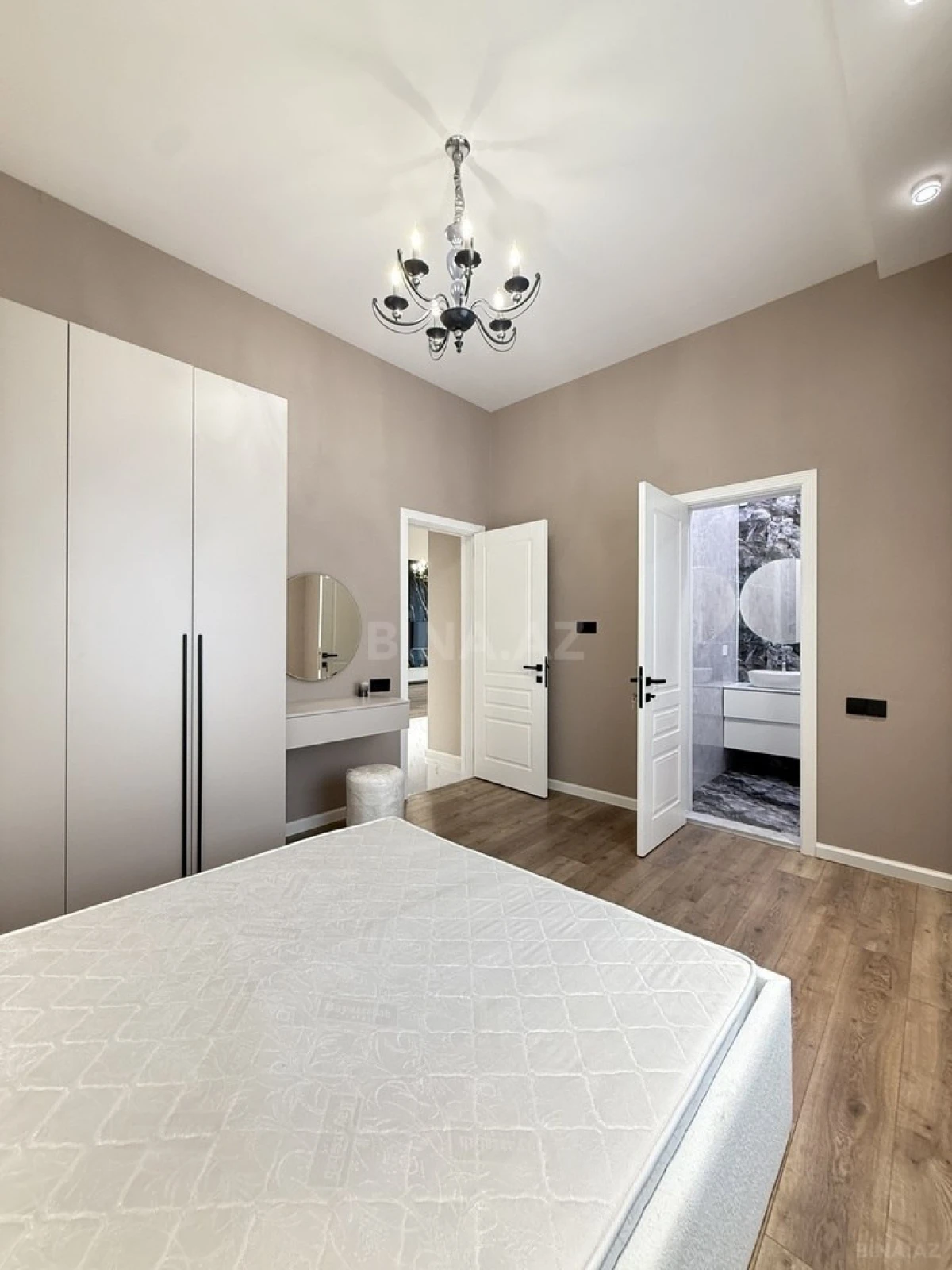 Satılır 4 otaqlı həyət evi 150 m²