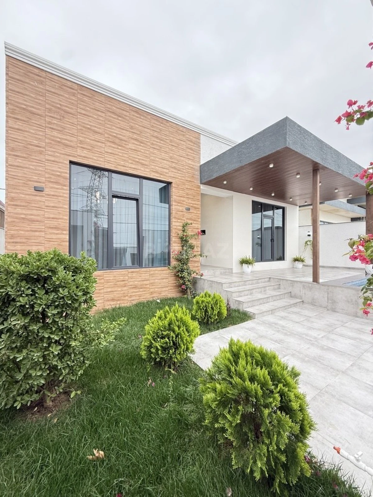 Satılır 4 otaqlı həyət evi 150 m²