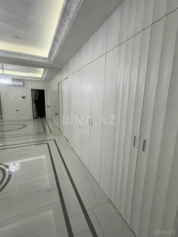 Kirayə verilir 3 otaqlı mənzil 172 m²