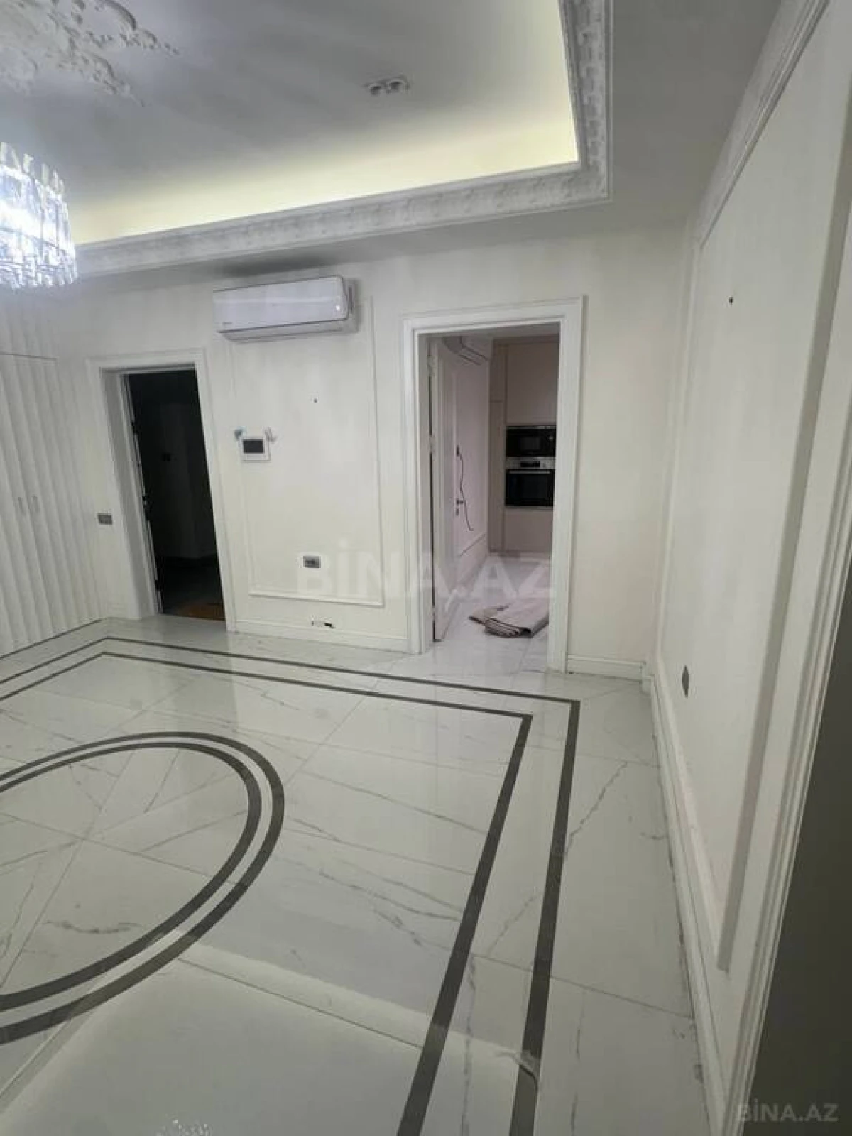 Kirayə verilir 3 otaqlı mənzil 172 m²