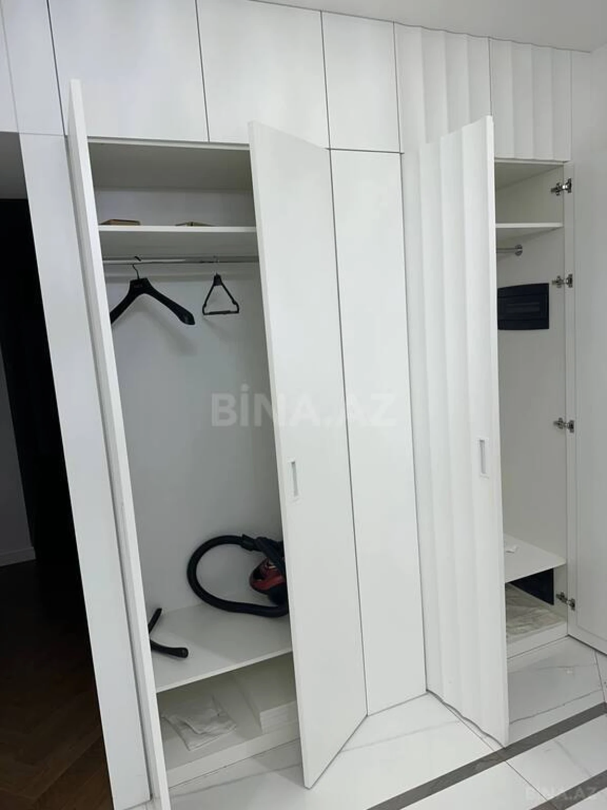 Kirayə verilir 3 otaqlı mənzil 172 m²