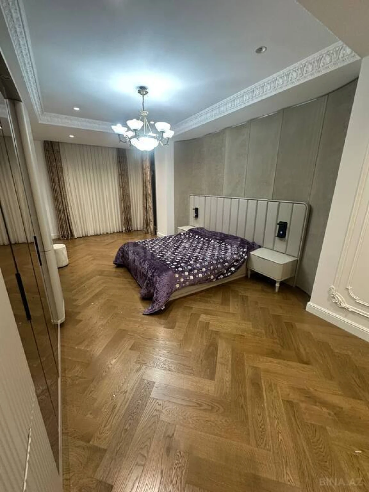 Kirayə verilir 3 otaqlı mənzil 172 m²