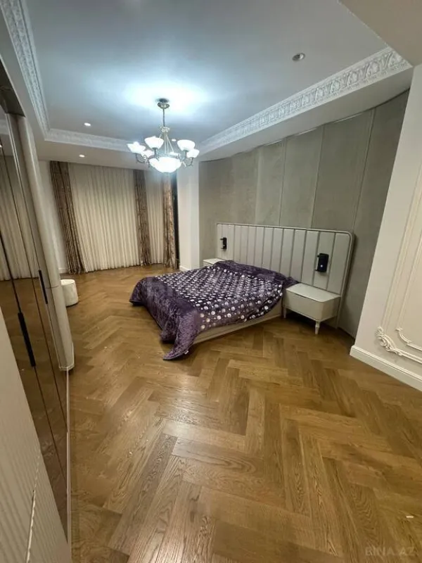 Kirayə verilir 3 otaqlı mənzil 172 m²