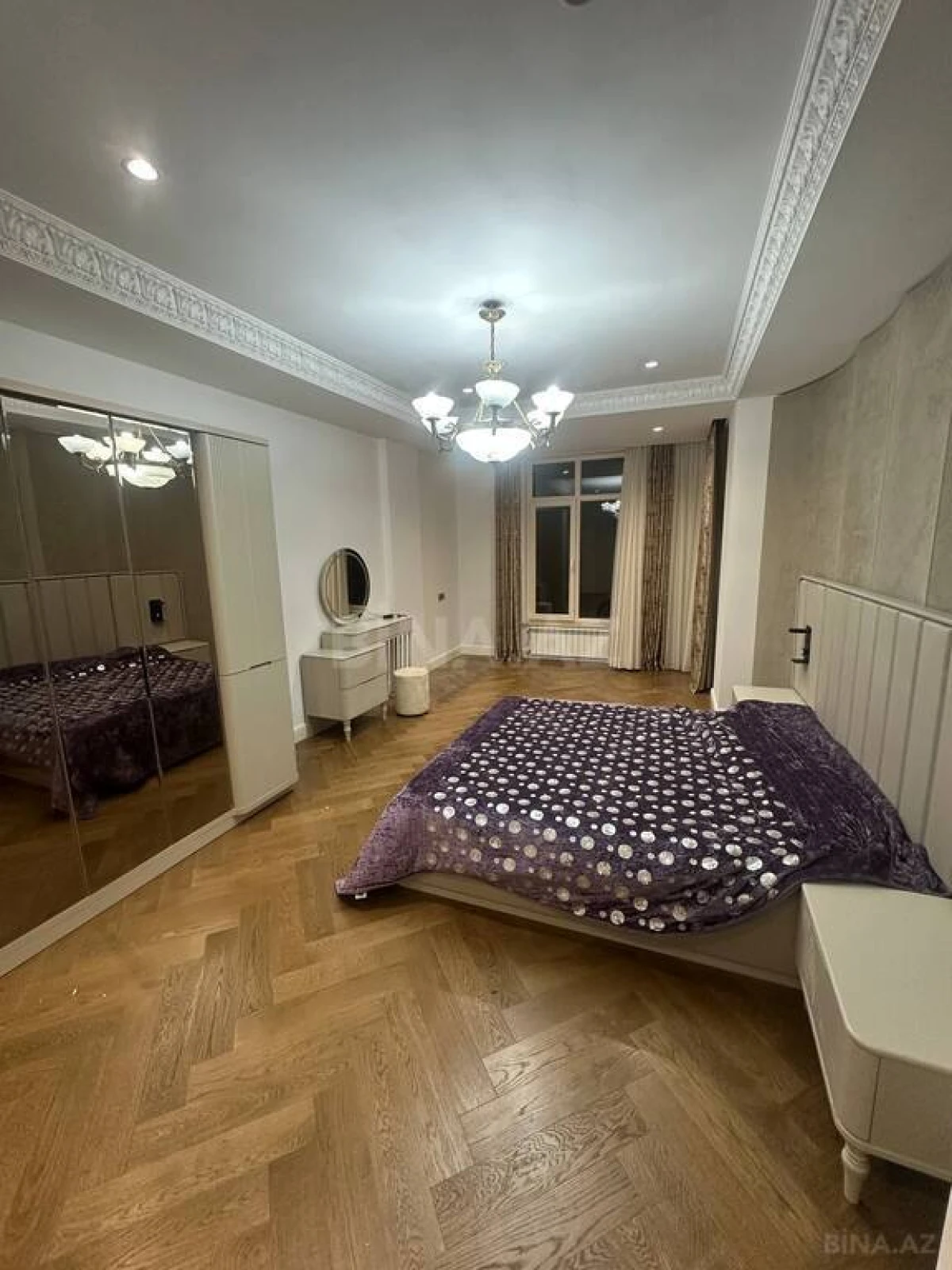 Kirayə verilir 3 otaqlı mənzil 172 m²