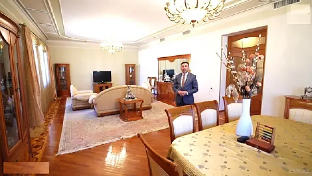 Satılır 8 otaqlı həyət evi 500 m²