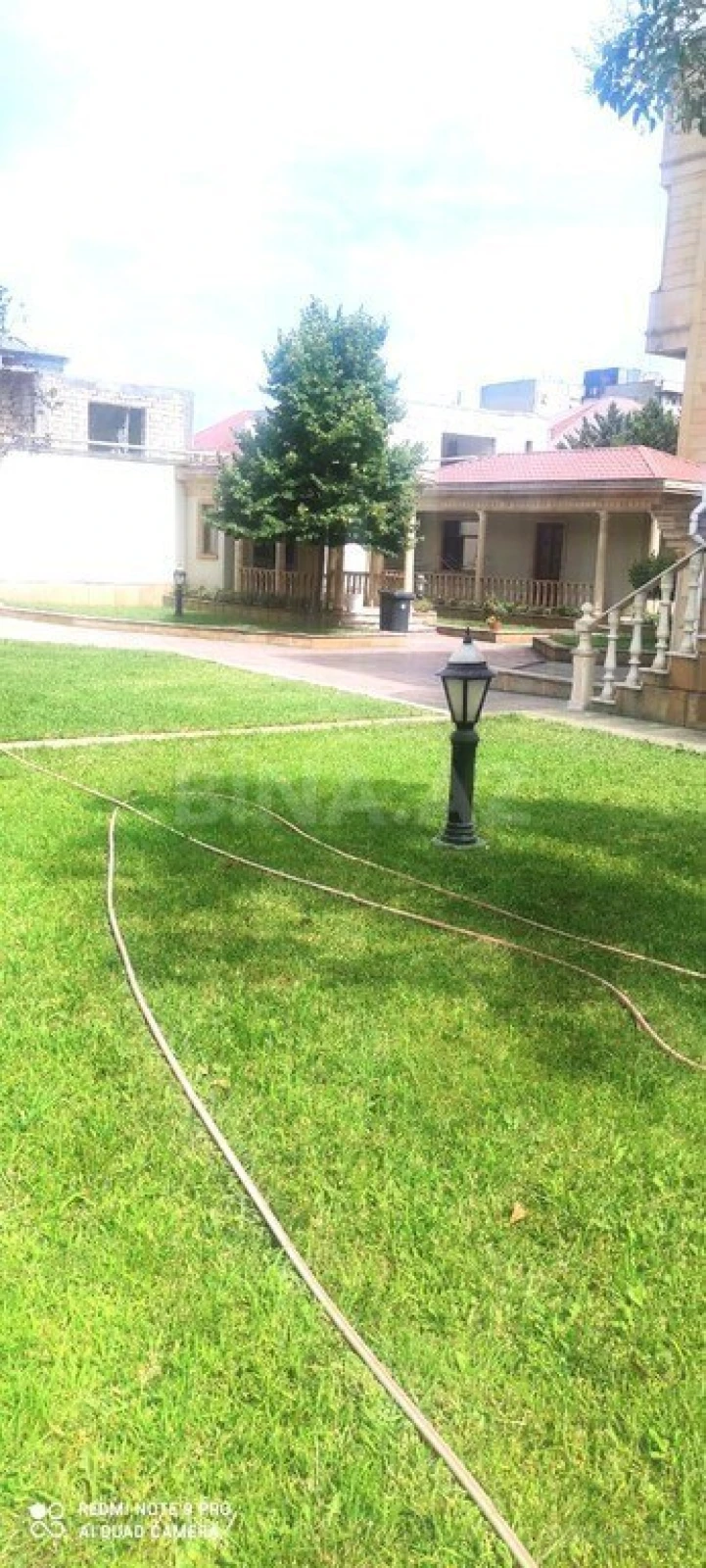 Satılır 8 otaqlı həyət evi 500 m²