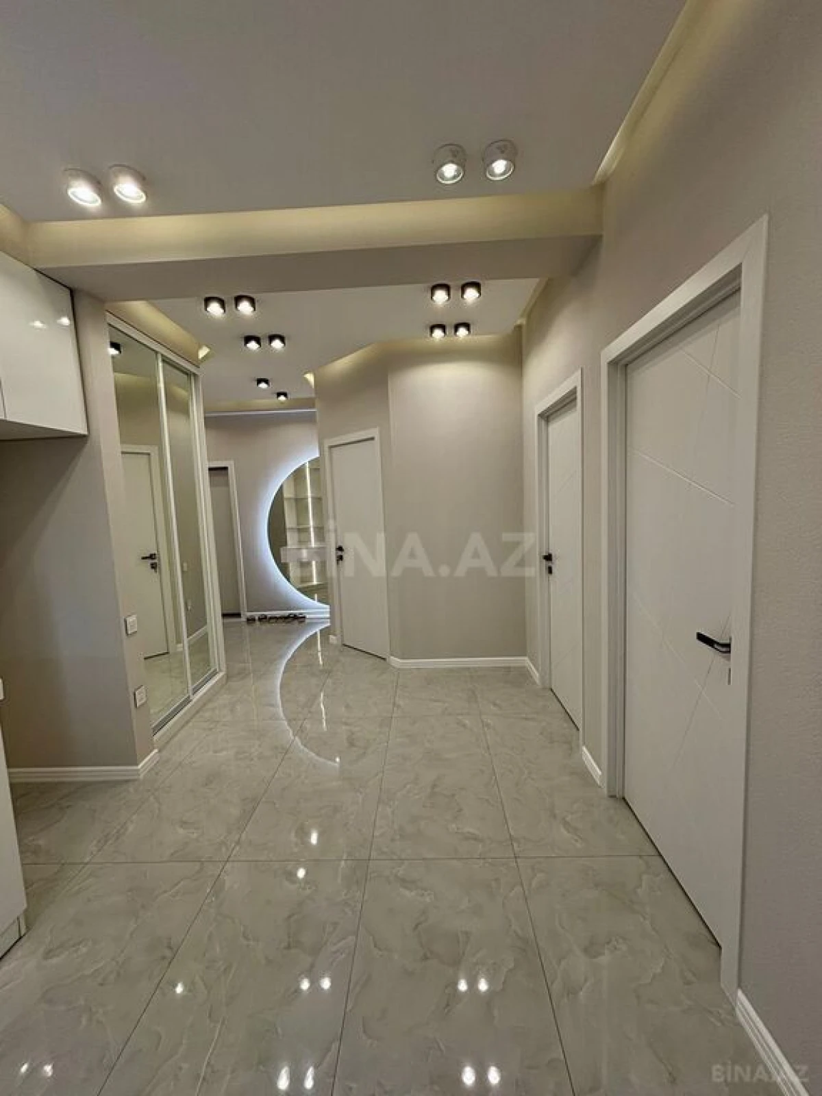 Satılır 2 otaqlı mənzil 65 m²
