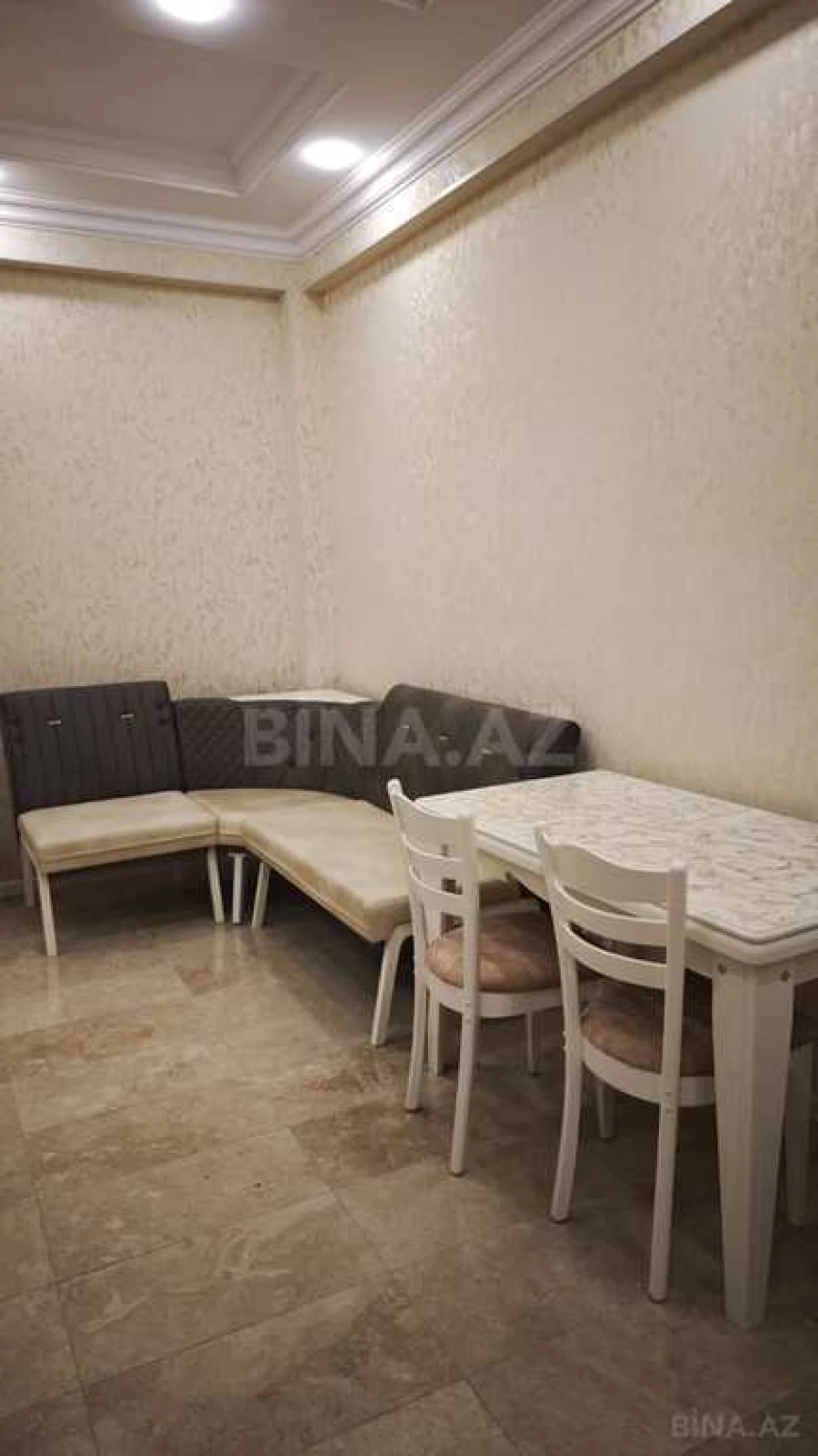 Kirayə verilir 3 otaqlı mənzil 120 m²