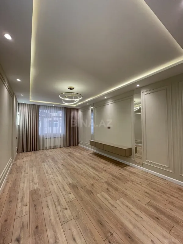 Satılır 3 otaqlı mənzil 115 m²