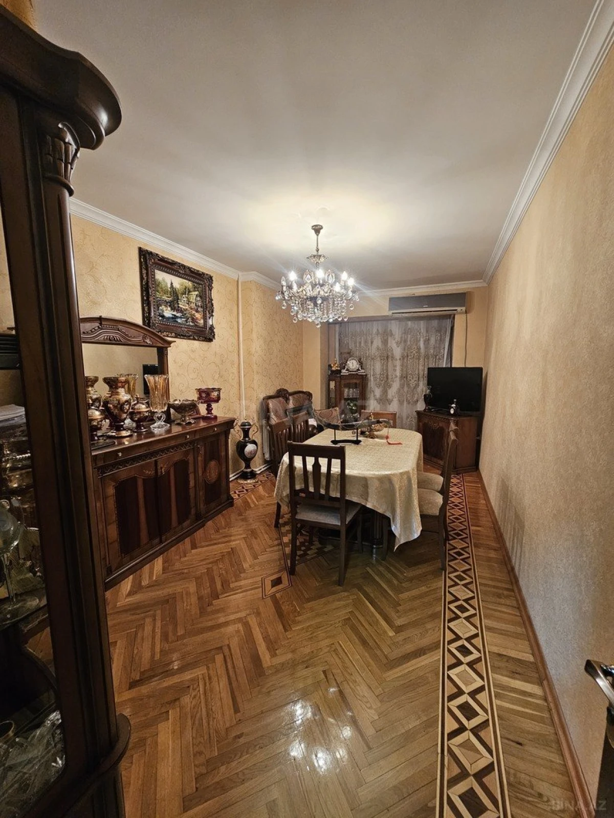Satılır 5 otaqlı mənzil 125 m²
