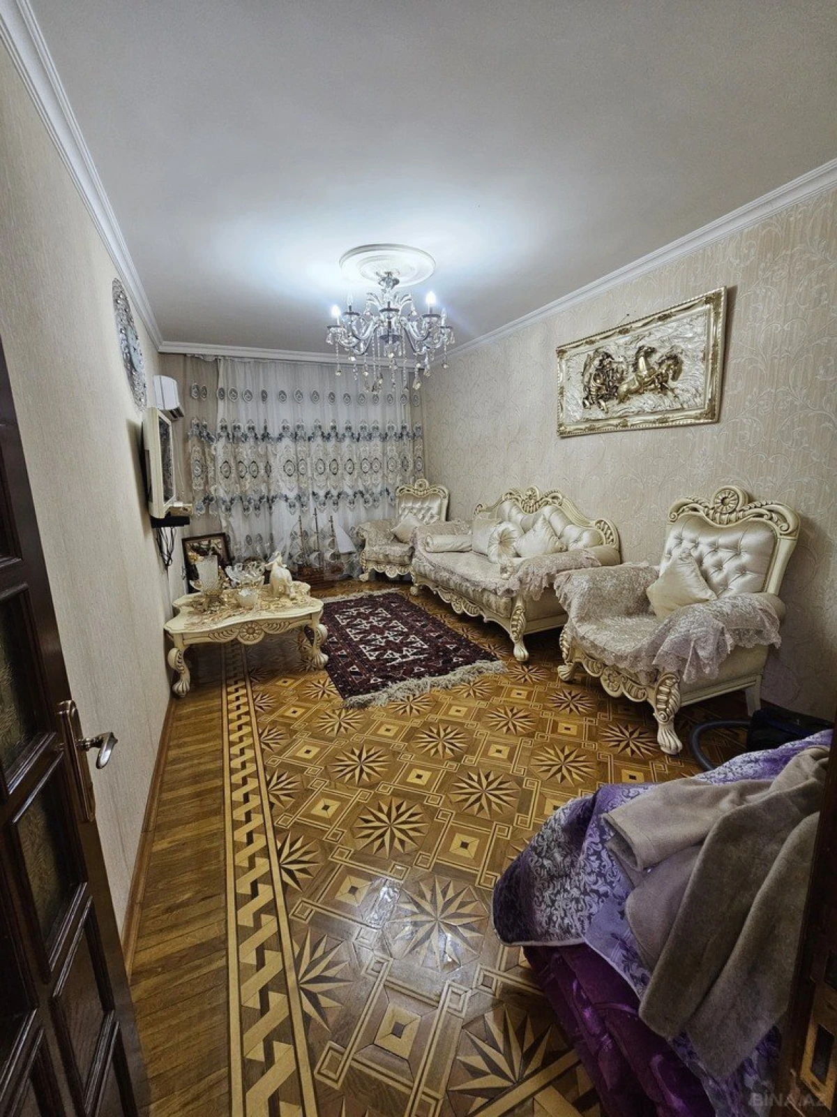 Satılır 5 otaqlı mənzil 125 m²