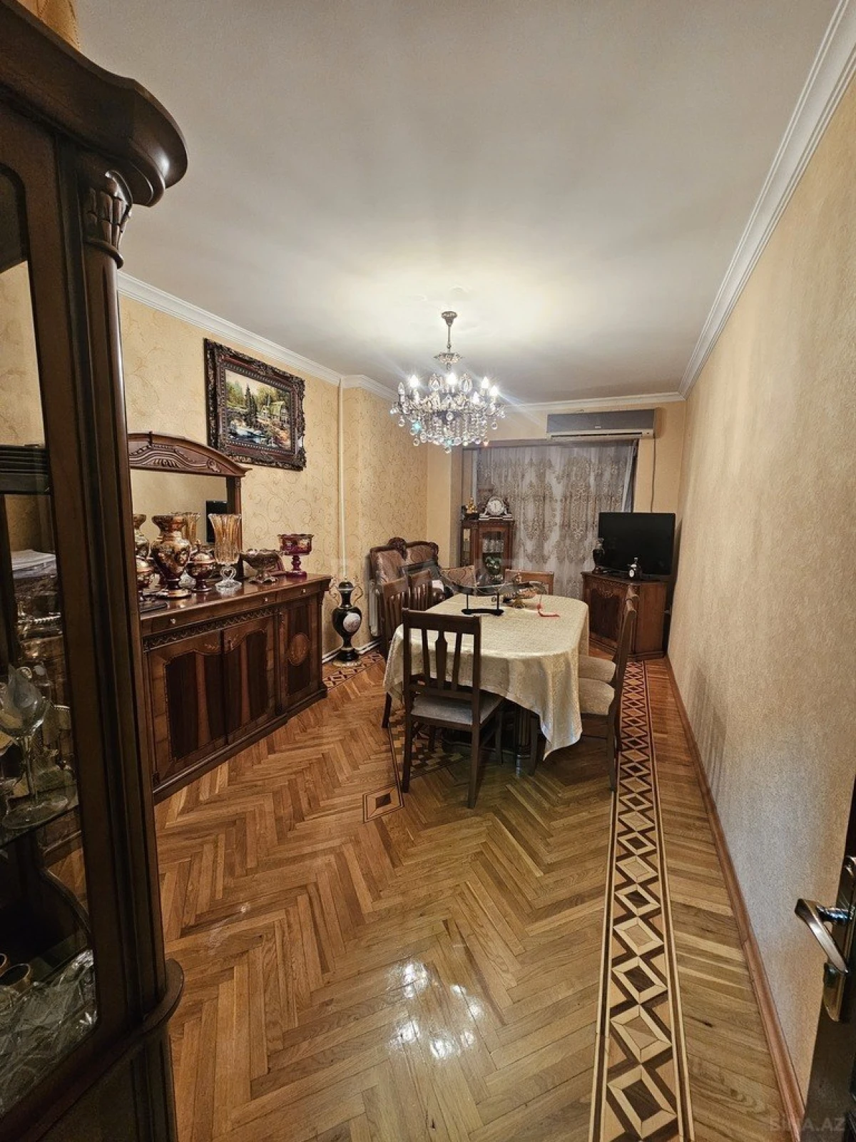 Satılır 5 otaqlı mənzil 125 m²