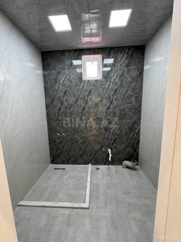 Satılır 5 otaqlı həyət evi 200 m²