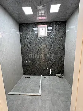 Satılır 5 otaqlı həyət evi 200 m²