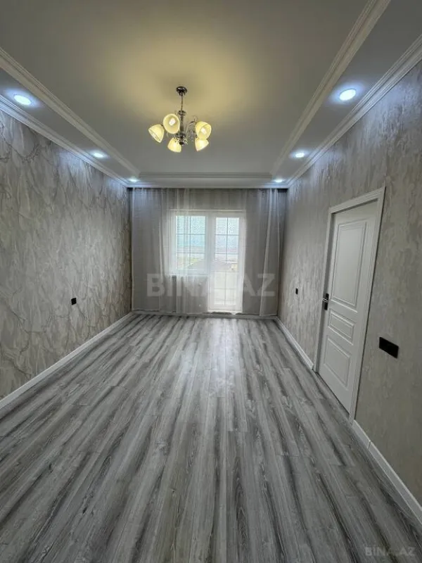 Satılır 5 otaqlı həyət evi 200 m²