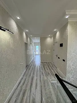 Satılır 5 otaqlı həyət evi 200 m²