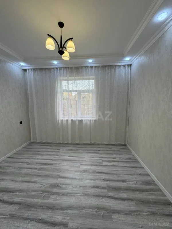 Satılır 5 otaqlı həyət evi 200 m²