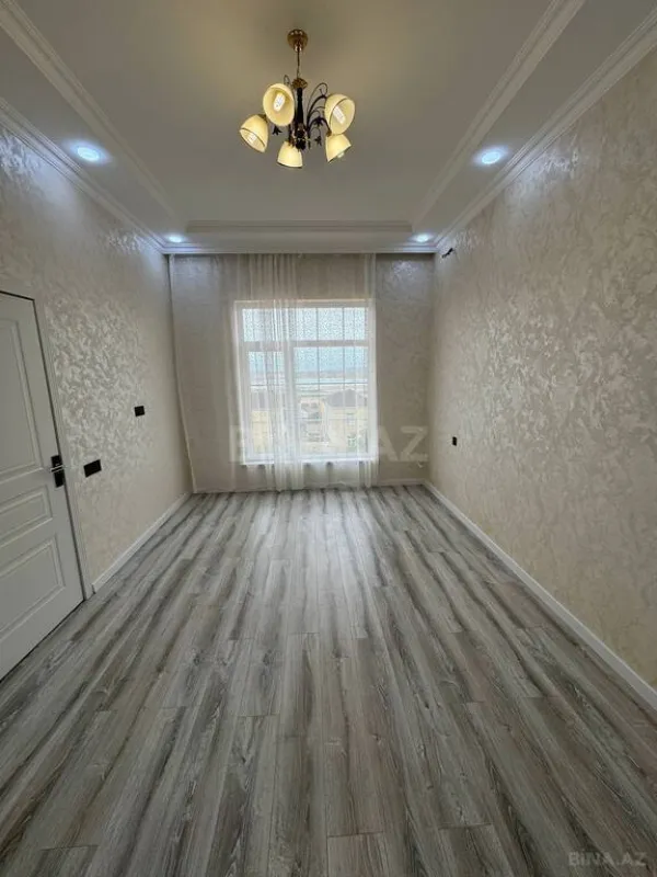 Satılır 5 otaqlı həyət evi 200 m²