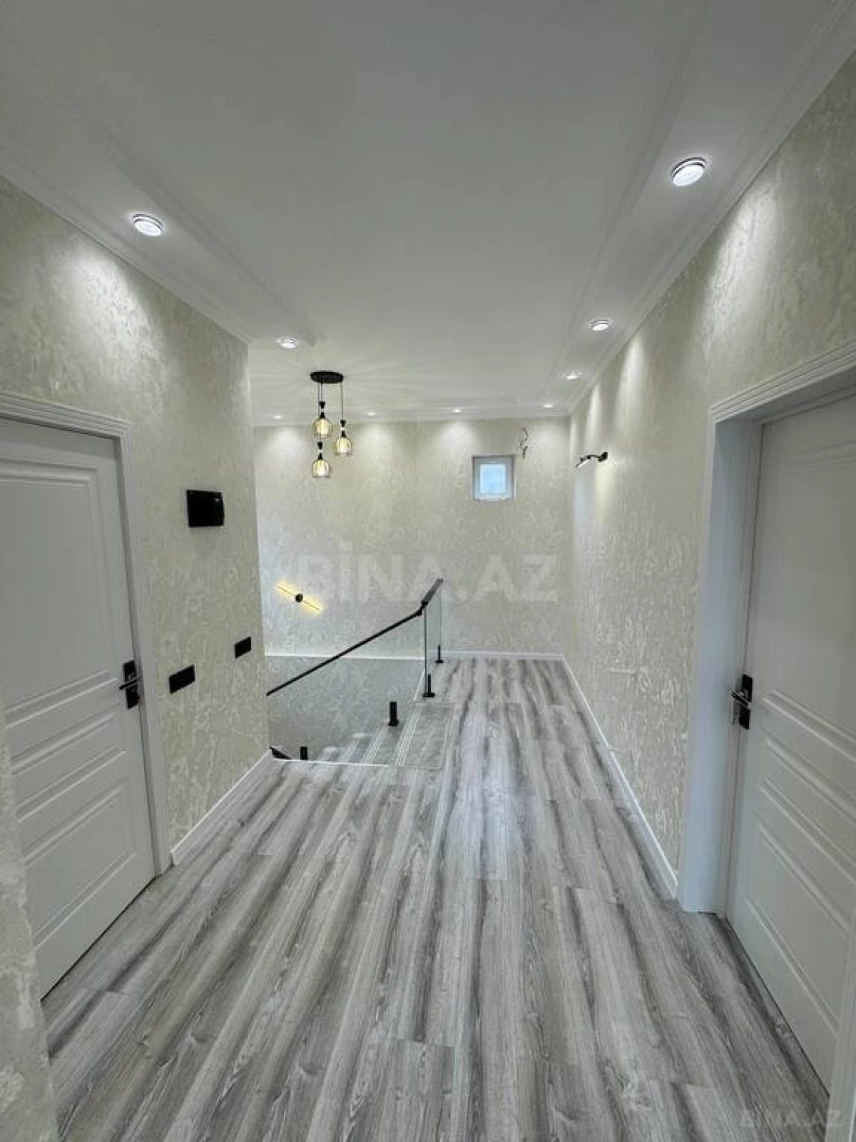 Satılır 5 otaqlı həyət evi 200 m²