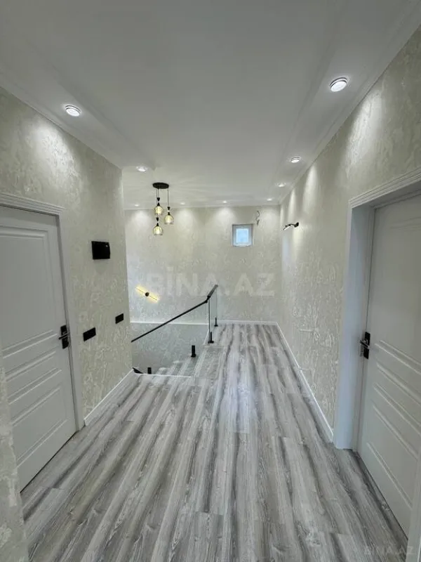 Satılır 5 otaqlı həyət evi 200 m²