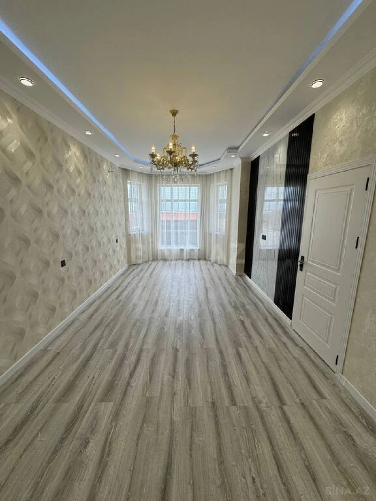 Satılır 5 otaqlı həyət evi 200 m²