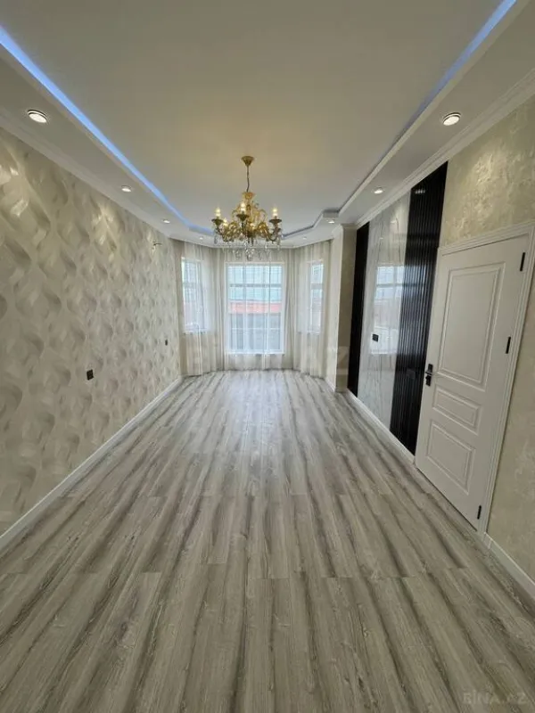 Satılır 5 otaqlı həyət evi 200 m²