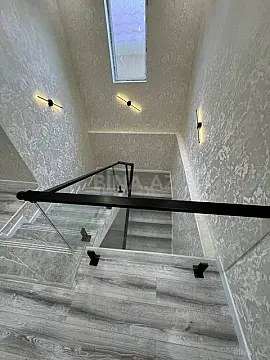 Satılır 5 otaqlı həyət evi 200 m²