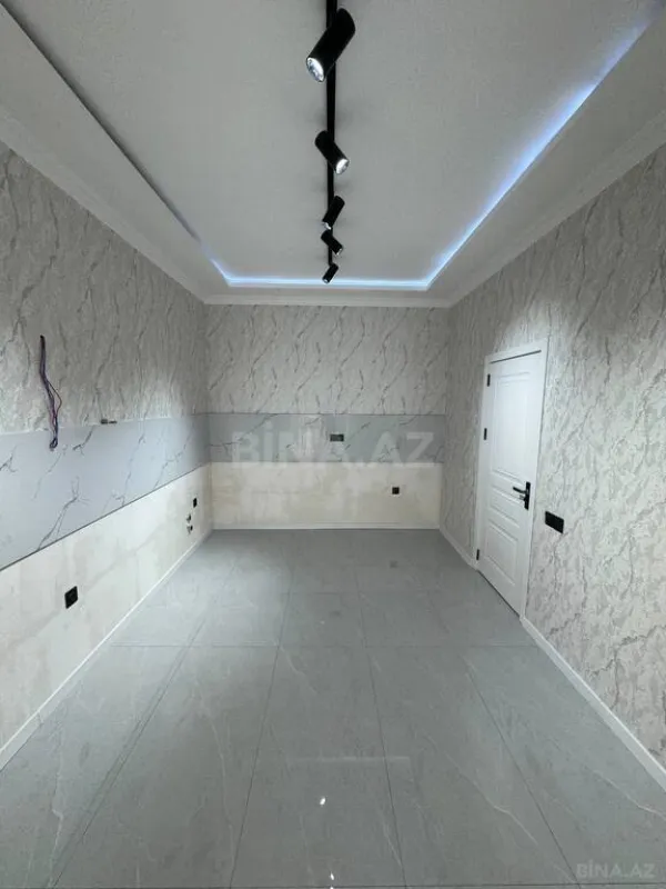 Satılır 5 otaqlı həyət evi 200 m²