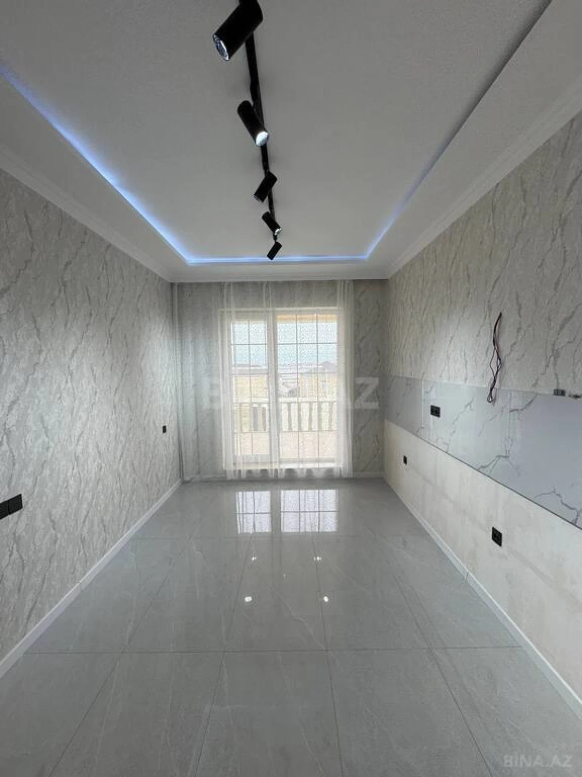 Satılır 5 otaqlı həyət evi 200 m²