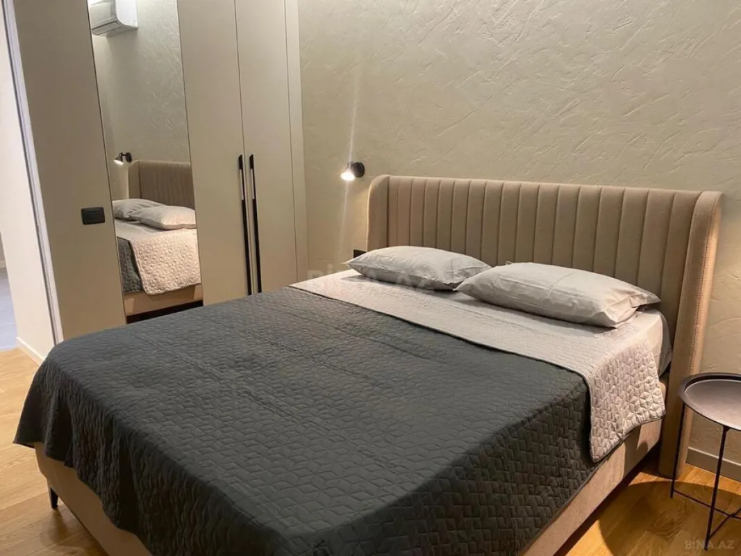 Kirayə verilir 2 otaqlı mənzil 67 m²