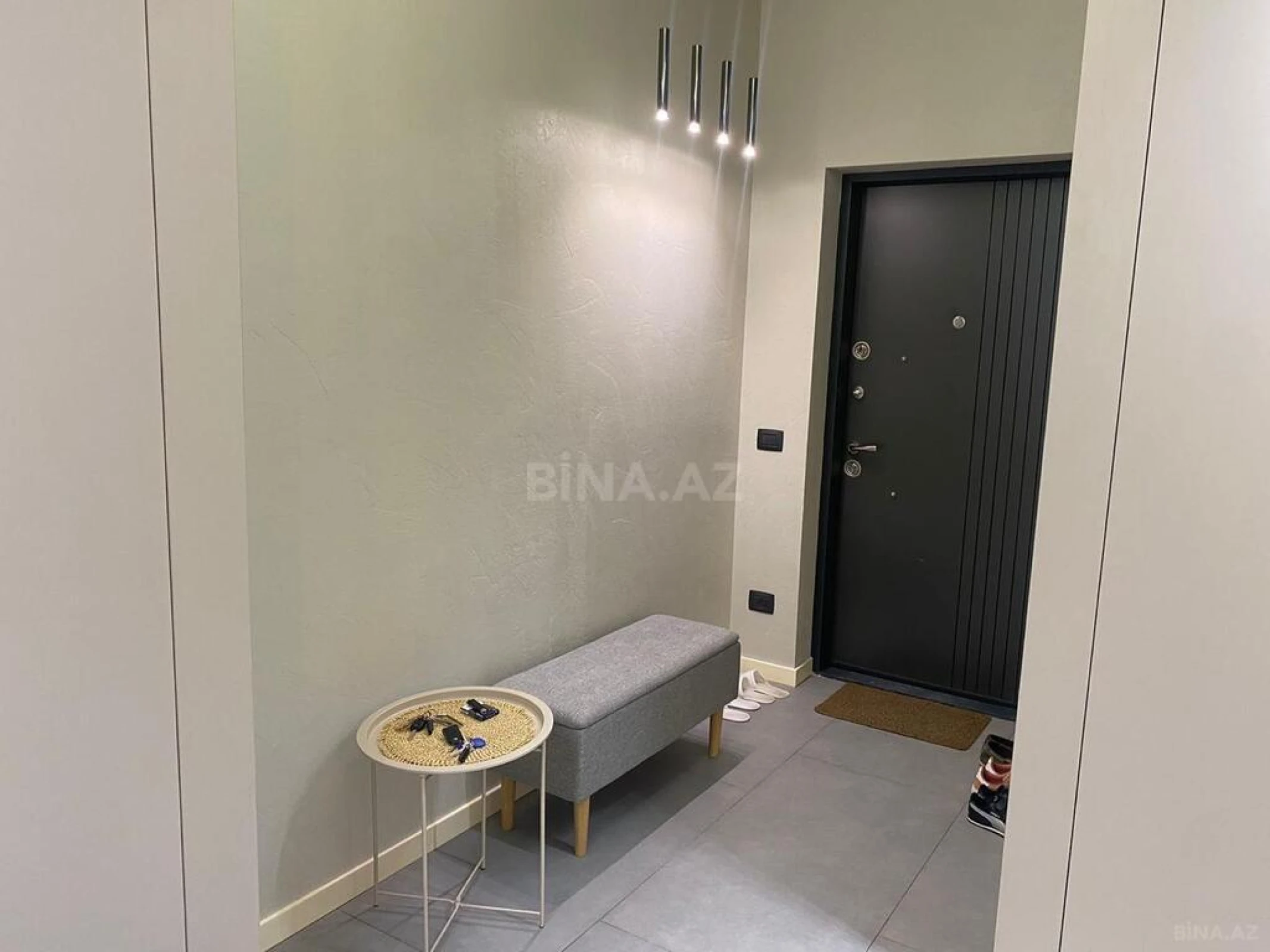 Kirayə verilir 2 otaqlı mənzil 67 m²