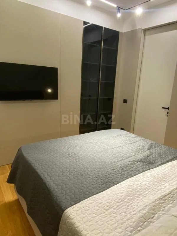 Kirayə verilir 2 otaqlı mənzil 67 m²