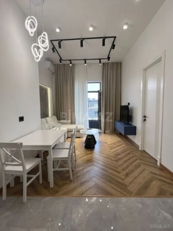 Kirayə verilir 2 otaqlı mənzil 62 m²