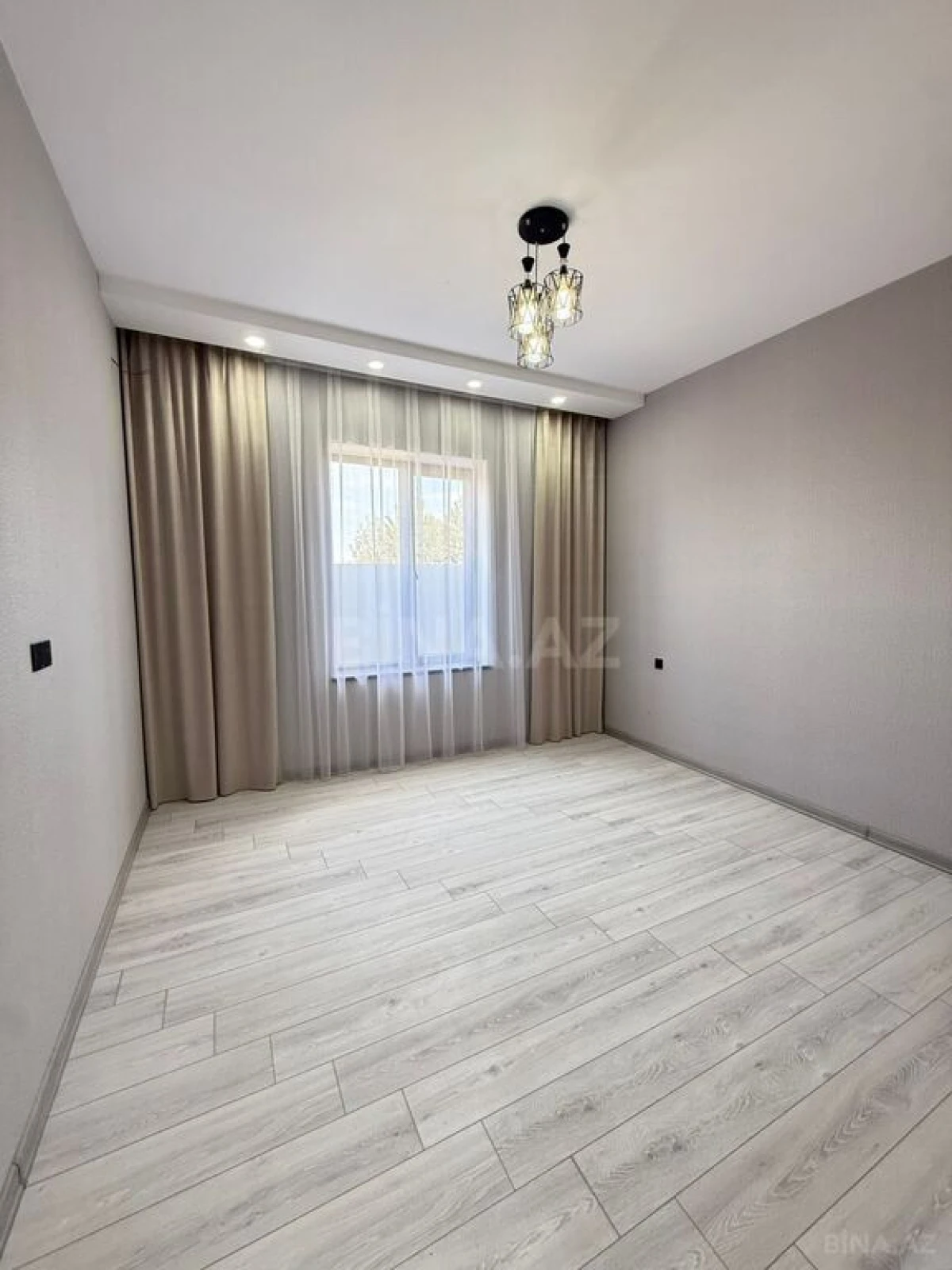Satılır 4 otaqlı həyət evi 155 m²