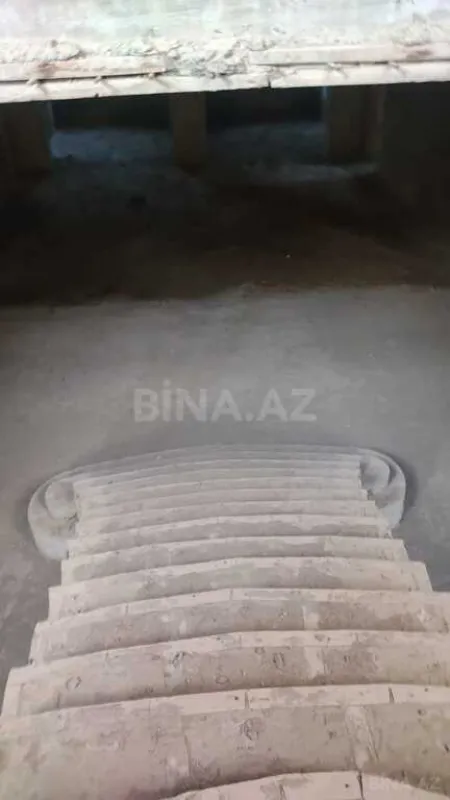 Satılır 10 otaqlı həyət evi 1200 m²