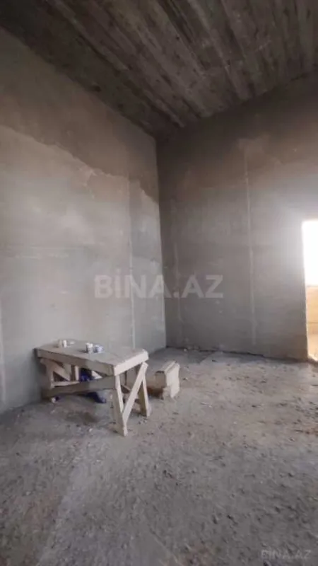 Satılır 10 otaqlı həyət evi 1200 m²