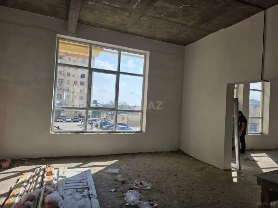 Satılır obyekt 33 m²