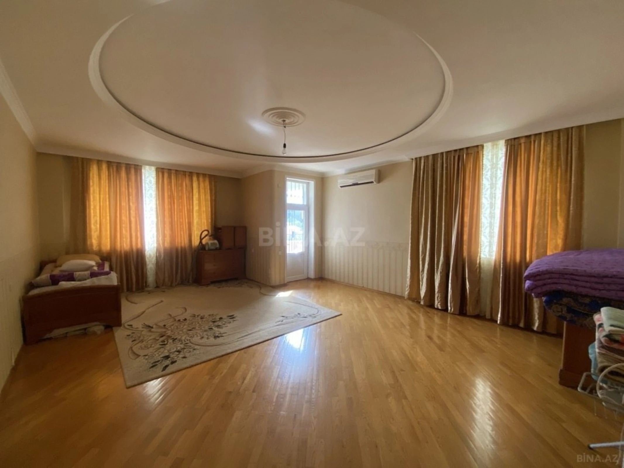 Satılır 4 otaqlı mənzil 170 m²