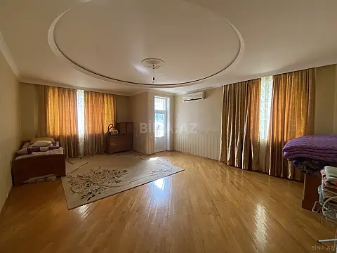 Satılır 4 otaqlı mənzil 170 m²