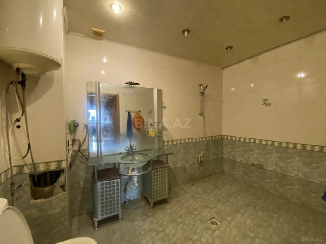 Satılır 4 otaqlı mənzil 170 m²