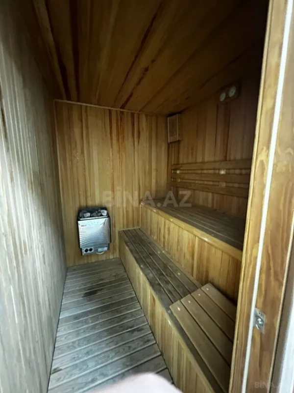 Satılır 8 otaqlı mənzil 533 m²