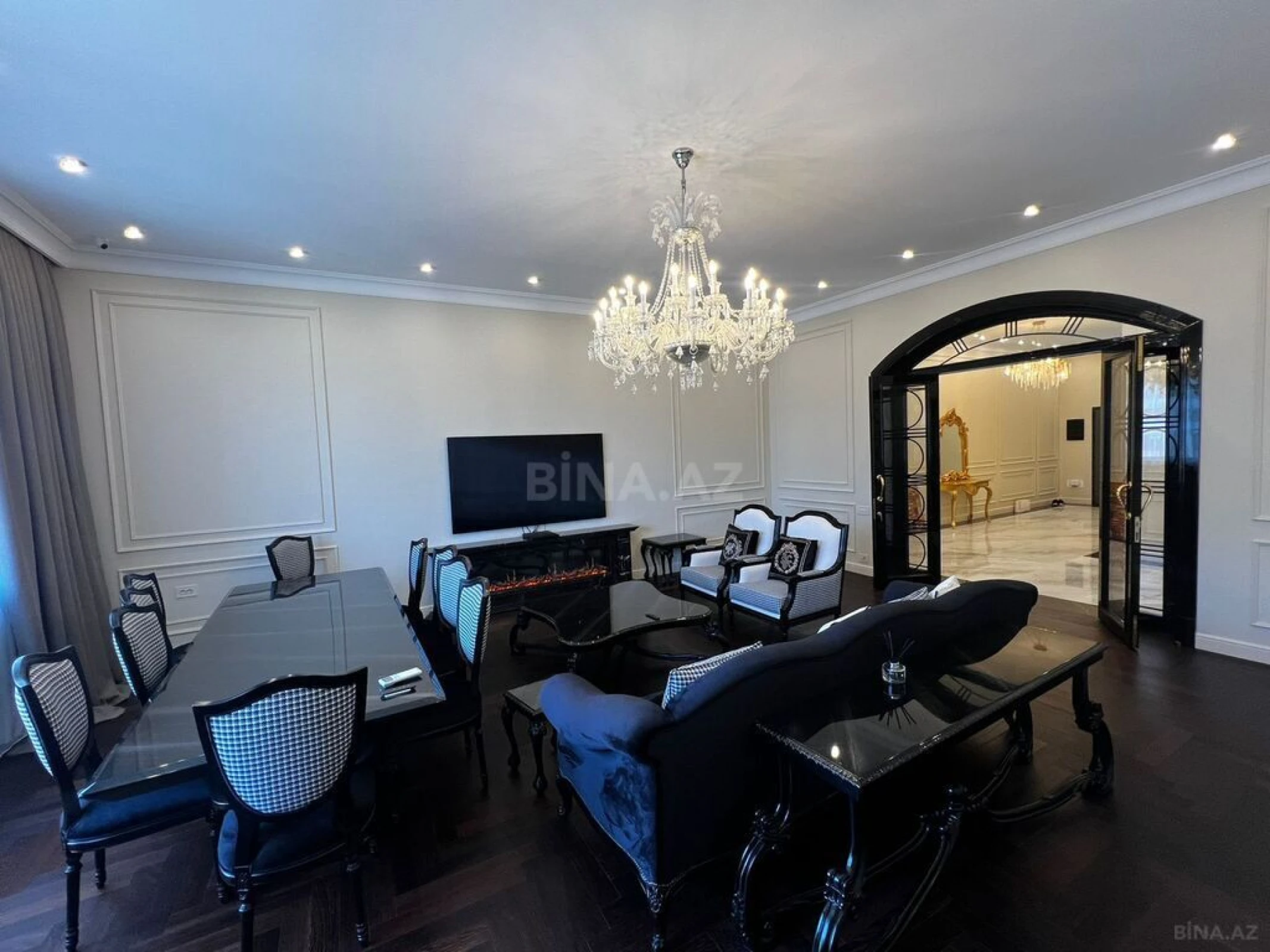 Satılır 8 otaqlı mənzil 533 m²