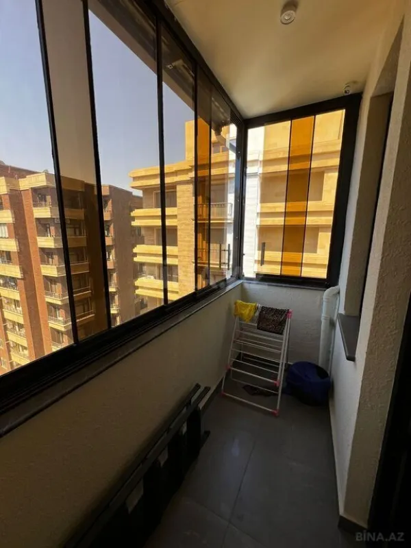 Satılır 8 otaqlı mənzil 533 m²