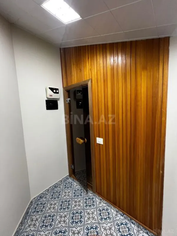 Satılır 8 otaqlı mənzil 533 m²