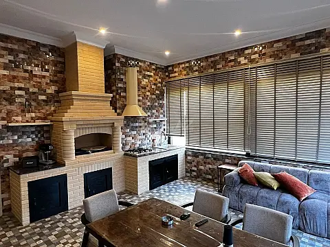 Satılır 8 otaqlı mənzil 533 m²