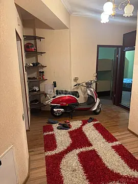 Satılır 2 otaqlı mənzil 78 m²