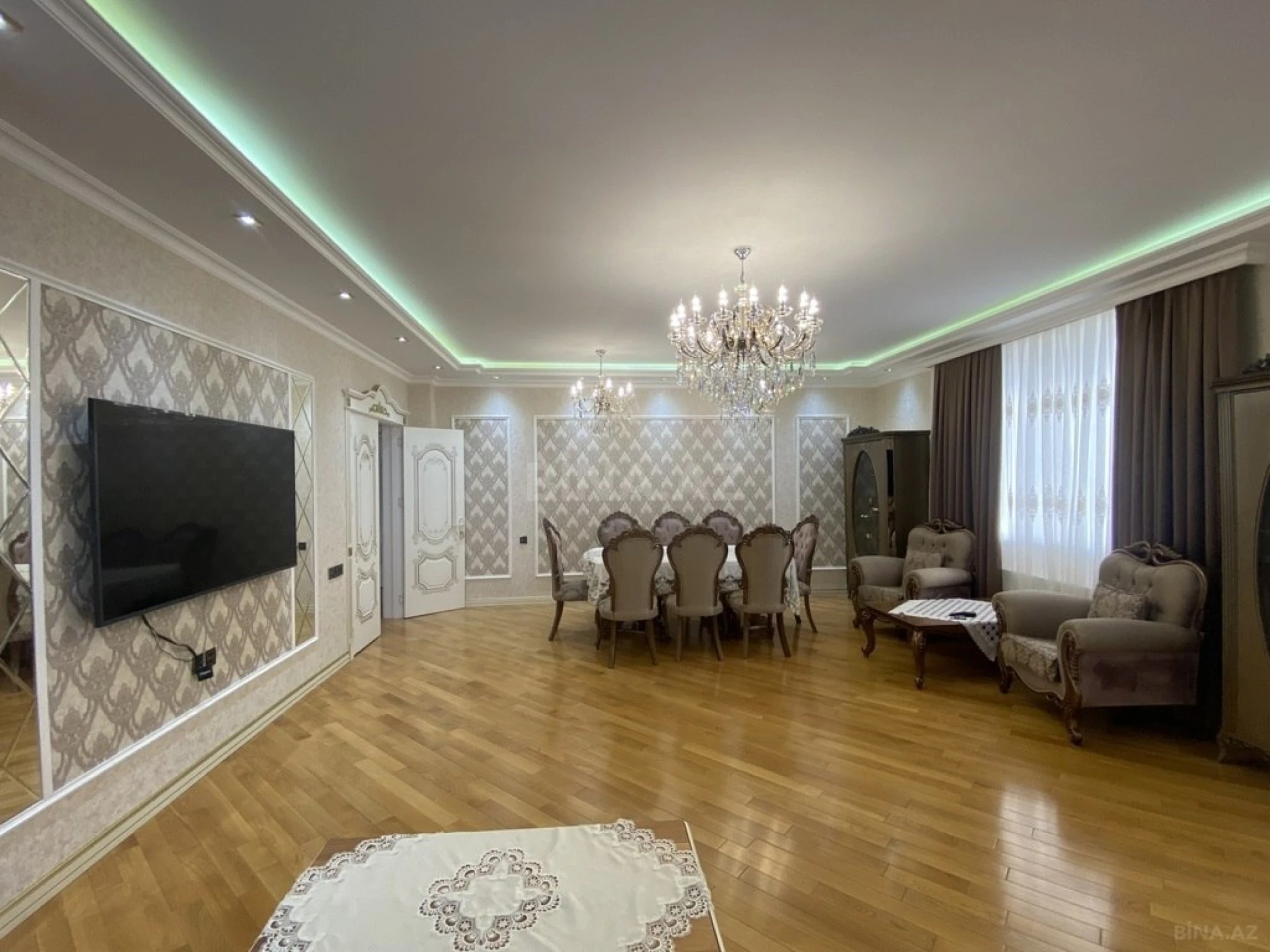 Satılır 3 otaqlı mənzil 160 m²