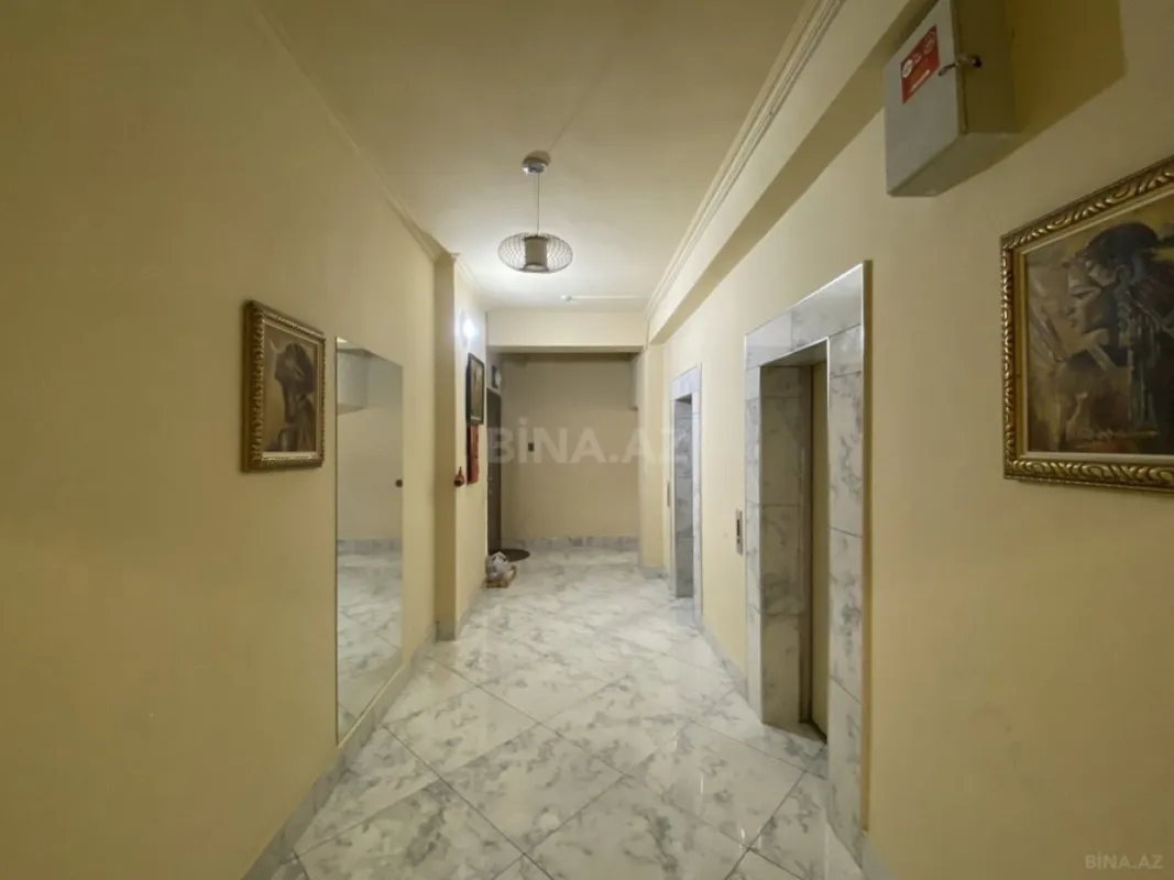 Satılır 3 otaqlı mənzil 160 m²